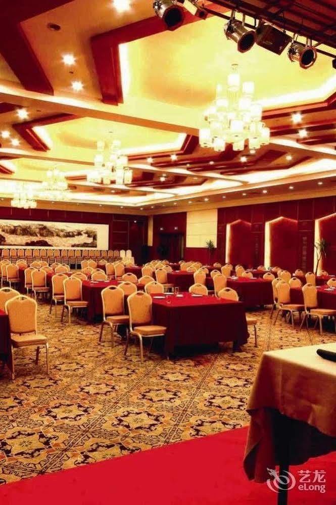 Huaxin International Hotel Νινγκμπό Εξωτερικό φωτογραφία